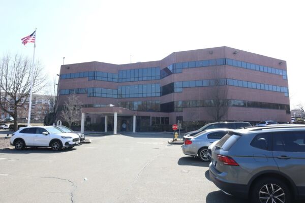 Exterior photo at the Norwalk, CT location of Center for Vein Restoration showing the outside of the building