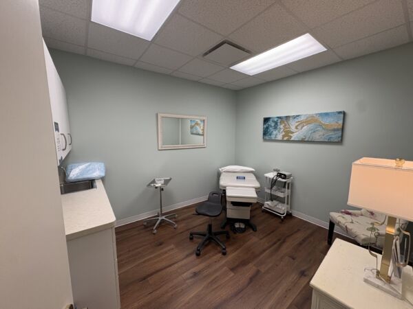 Interior Photo at the Durham, NC location of Center for Vein Restoration showing an exam room