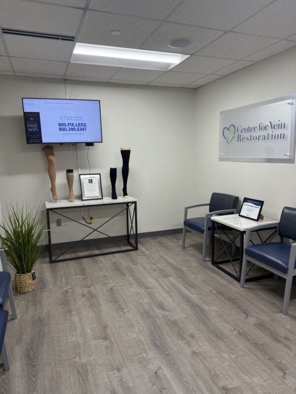 Foto del interior del Center for Vein Restoration en el Providence Hospital, Washington, D.C.