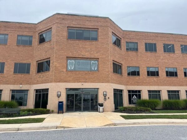 Exterior photo of the Rosedale, Maryland location of center for Vein Restoration showing the outside of the building