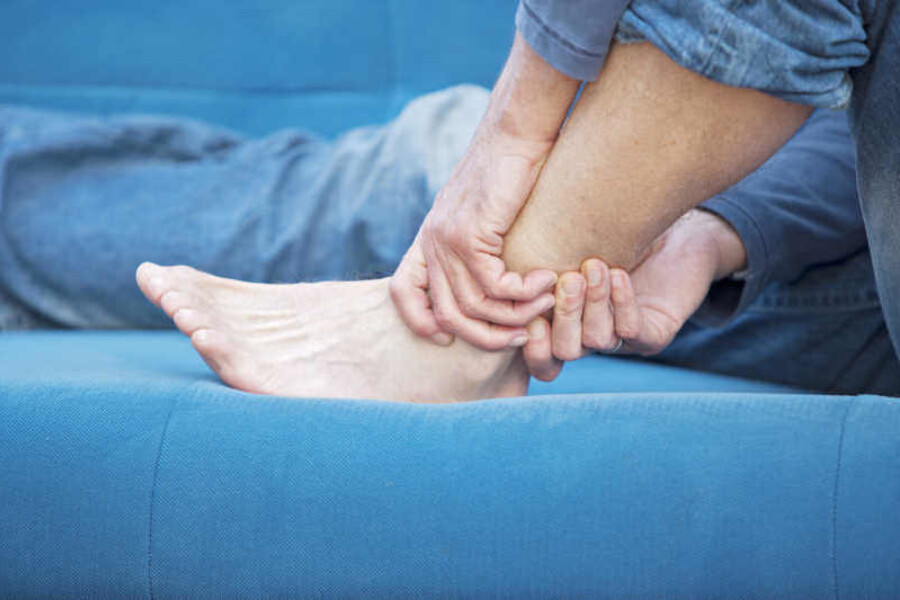 masaje en las venas pies piernas